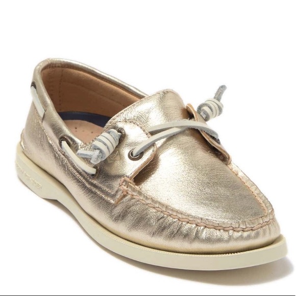 metallic boat shoes